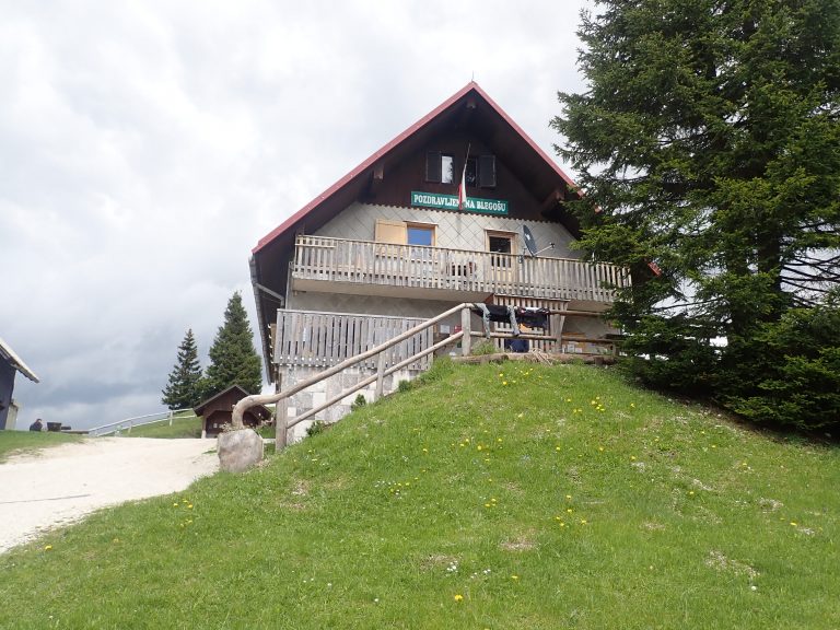 Nice alpine hut near the top of Blegos and
